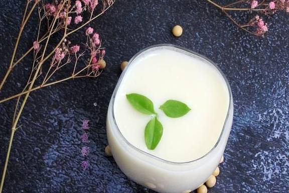 黄豆|50岁的婆婆,为了掉肉,几乎每天都吃这样的早餐,腰细脸色也好了