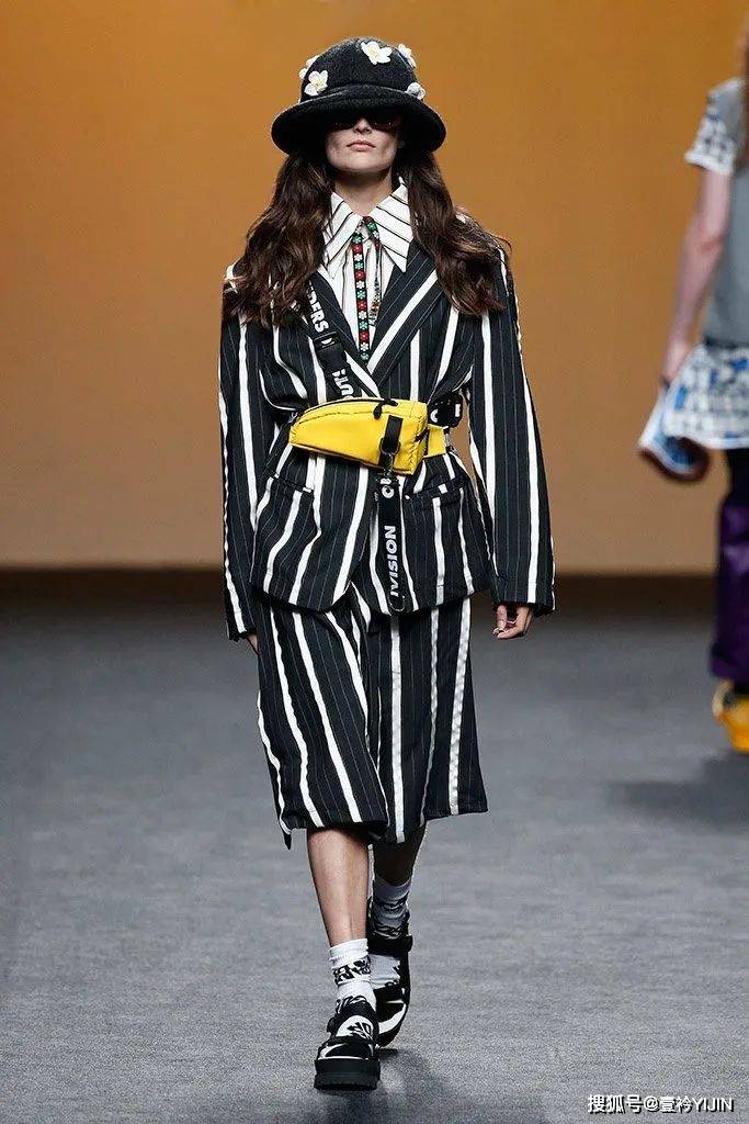 品牌|这年头，连狗都要做个时尚圈的「局外人」