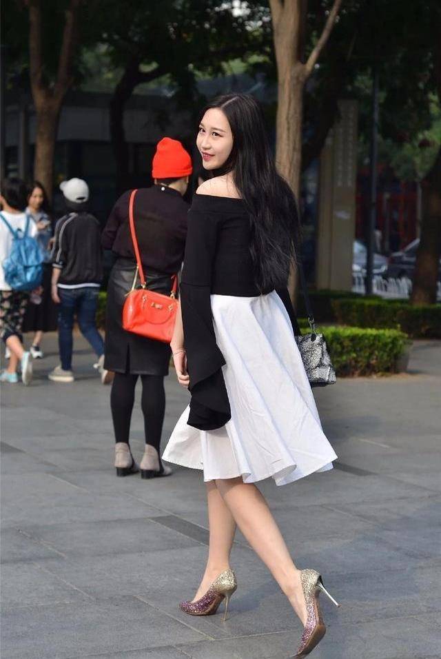 高跟鞋|黑裙姐妹花，时髦又清纯，优雅又不失中美