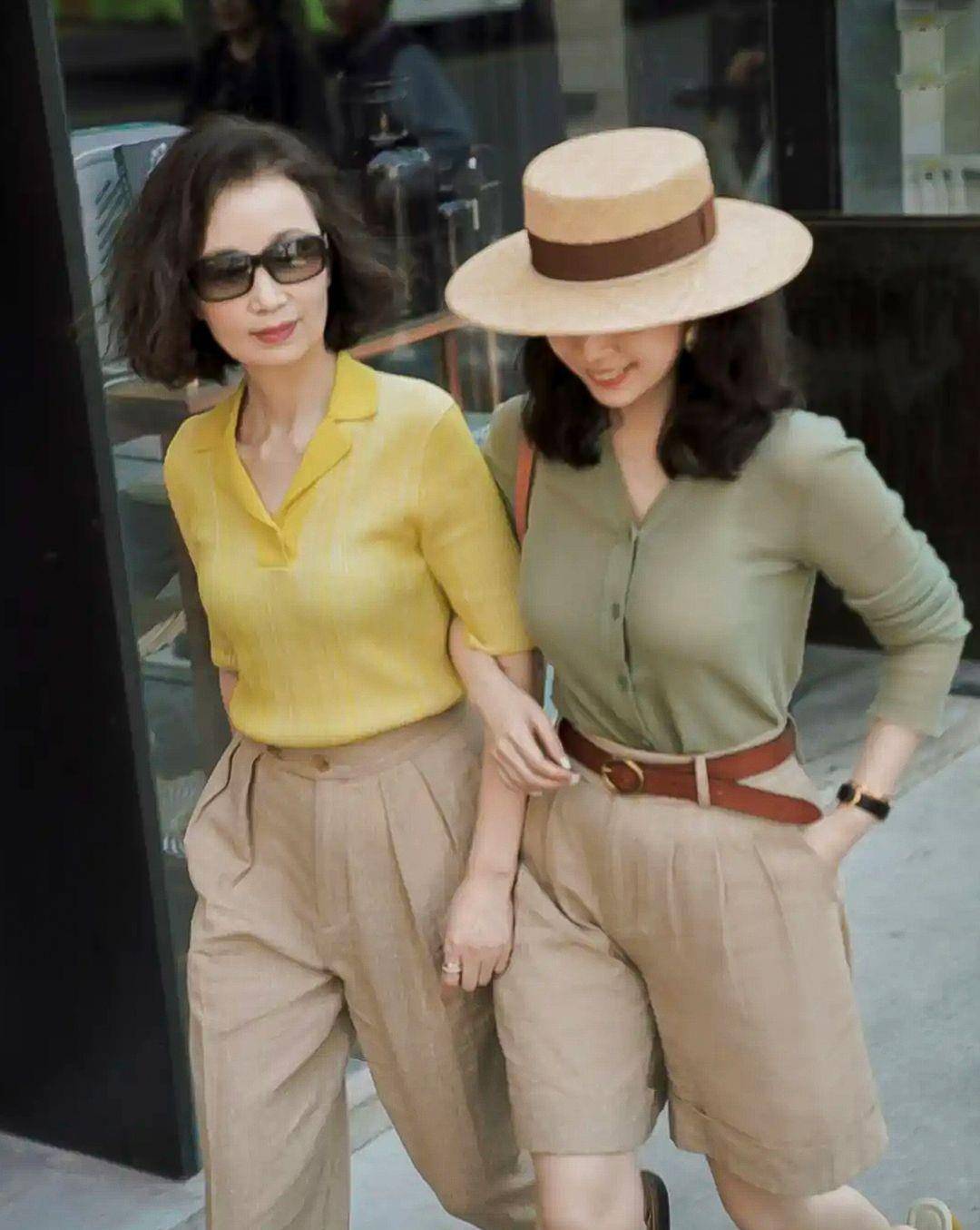 白色|五六十岁的女人,可以多穿这3个“亮丽色”,优雅减龄还衬肤色