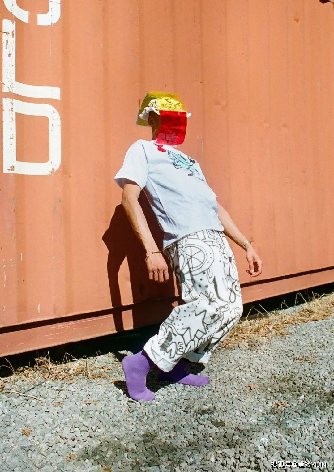 品牌|这年头，连狗都要做个时尚圈的「局外人」