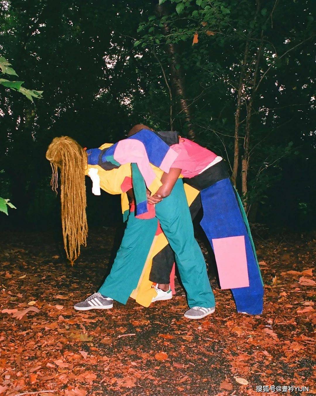 品牌|这年头，连狗都要做个时尚圈的「局外人」