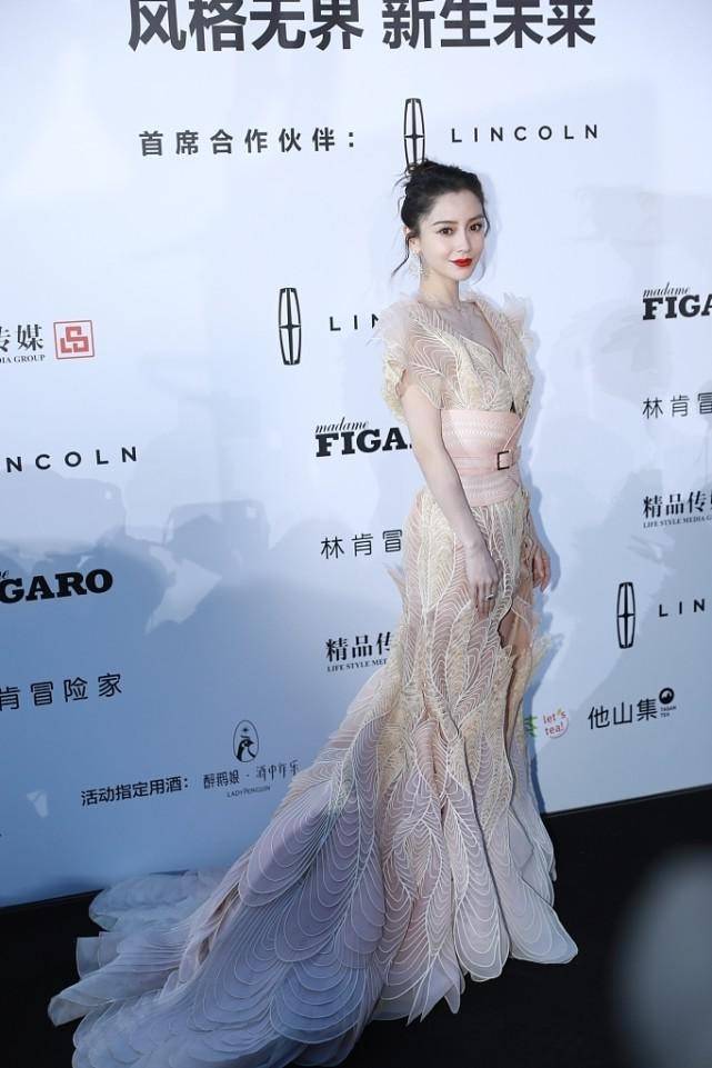杨颖|杨颖的身材真是让女生羡慕，30+还像小姑娘一样，看着让人心动