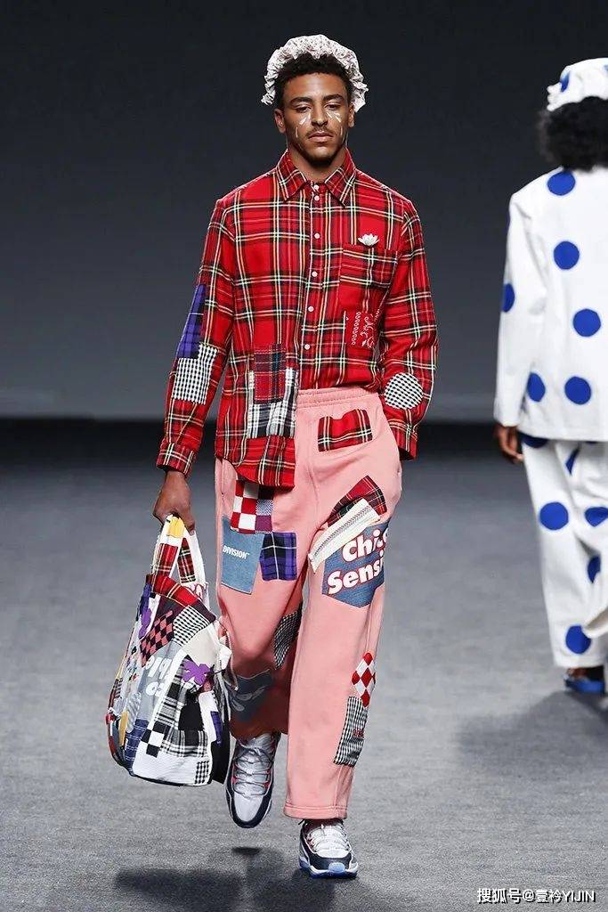 品牌|这年头，连狗都要做个时尚圈的「局外人」