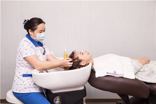 洗头|月子期间可以洗头吗？