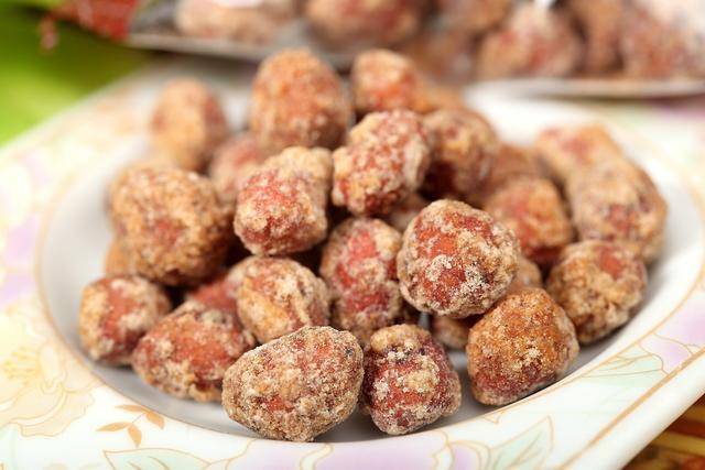 做法|教你不用一滴油做出甜咸香辣口味的怪味花生小零食