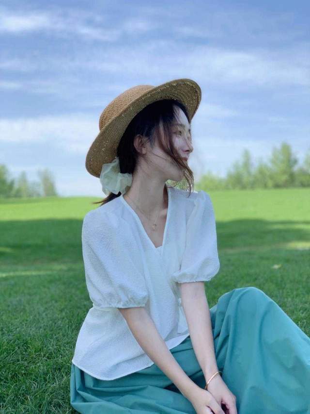 显得|衣服不在多，而是懂得穿，秋天拥有这几款就满足了，气质又美丽