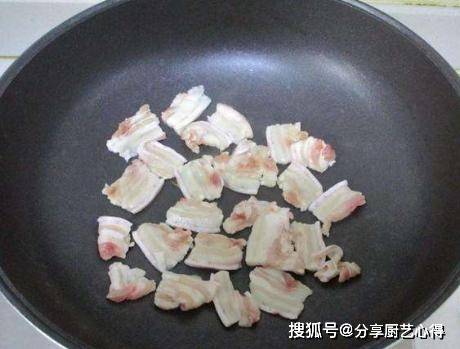 做法|农家小炒肉，学会一招，肉香嫩入味不油腻，上班族必备快手小菜