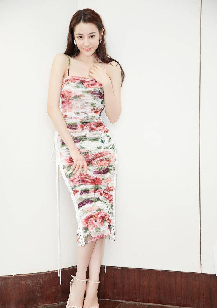 身材|徐静蕾造型大变 穿银色吊带秀婀娜身材 有气质还自律的女人