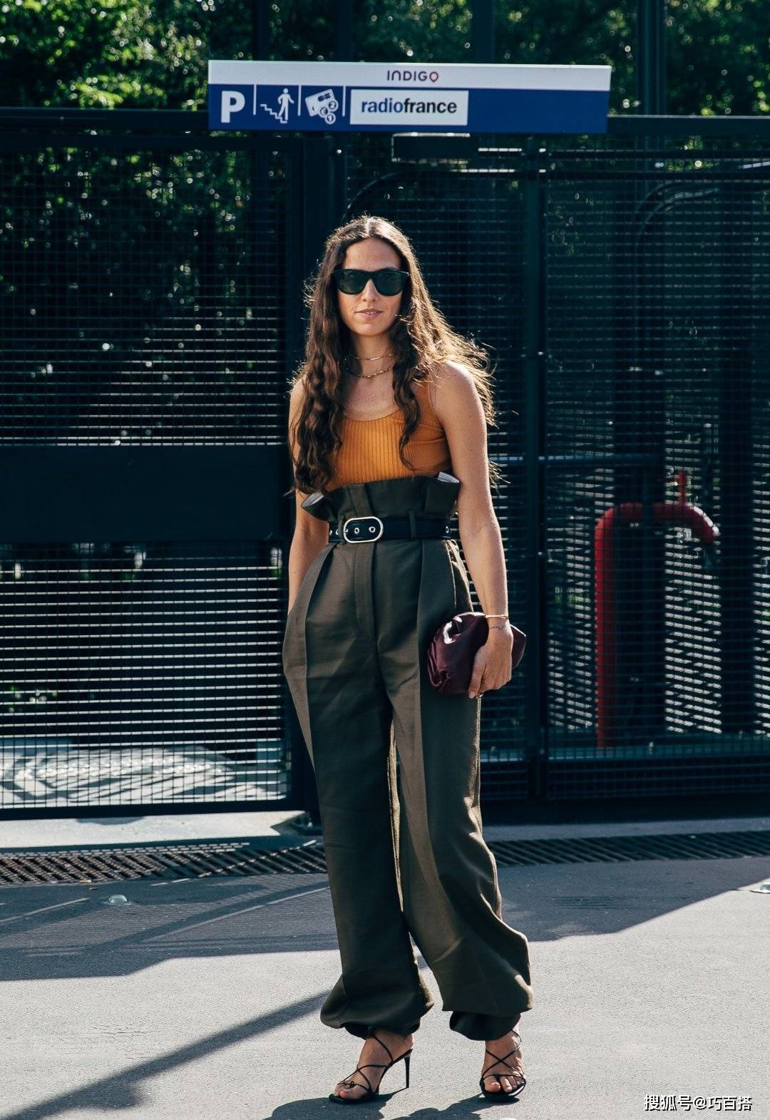 因为|马上到末伏了！是时候备起一件小吊带去刷街了，清凉又不会晒伤