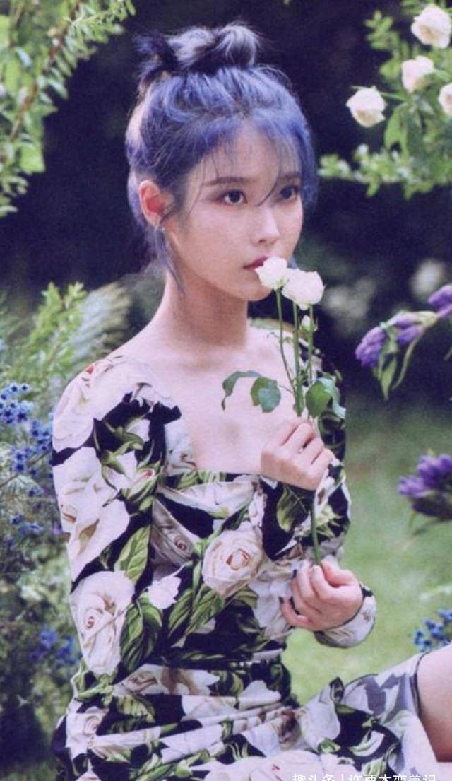 色调|“黄头发”早就过时了，2021流行这5种发色，时髦显白又高级