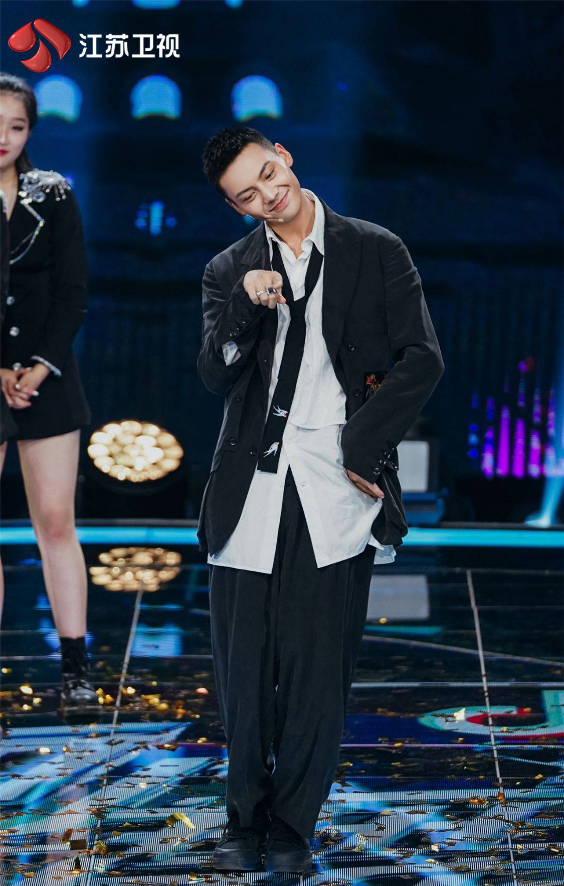 进行|《蒙面舞王》第二季重磅回归，今晚燃炸舞台