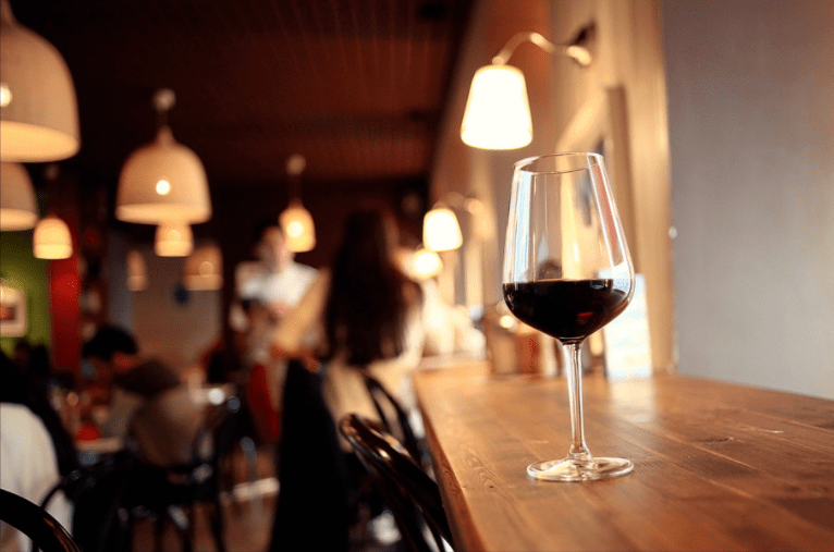 温度|红酒知识丨红酒能用冰箱长期储存吗?