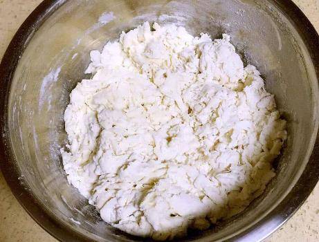 做法|最近双色花卷做法火了,一擀一卷造型美观,暄软白净简单好吃