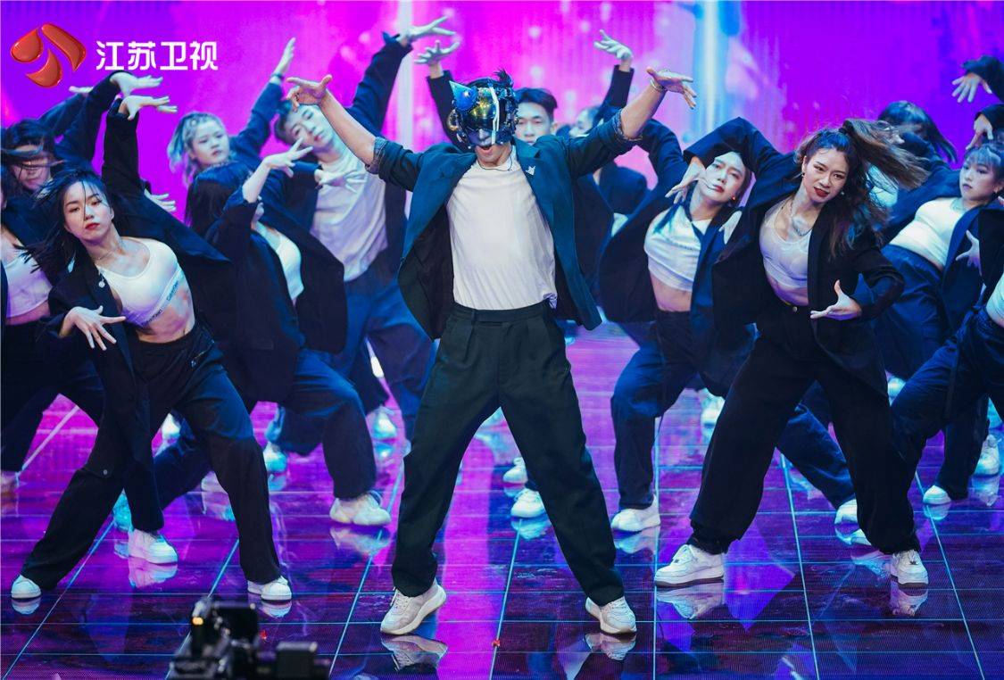 进行|《蒙面舞王》第二季重磅回归，今晚燃炸舞台