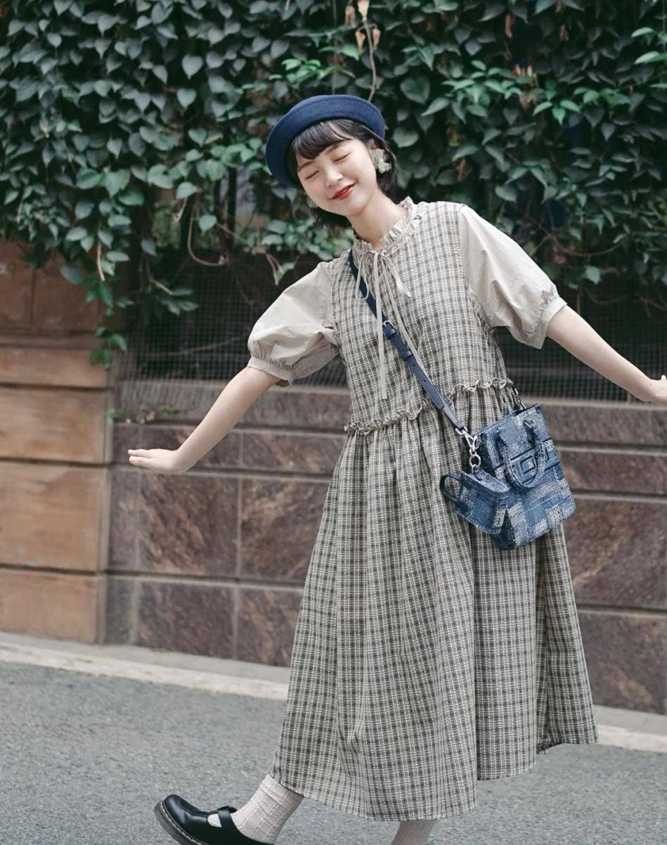 颜色|夏天清爽才舒适，小个子女生别太拖沓，这样搭配干净又显气质