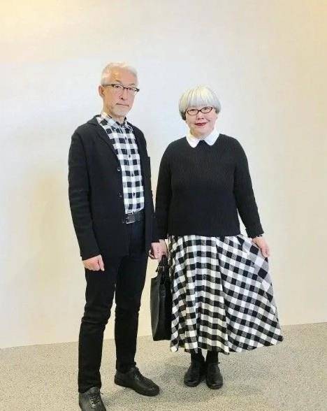 元素|日本白发老夫妇靠“情侣装”走红，简单舒适又美好，这才叫优雅