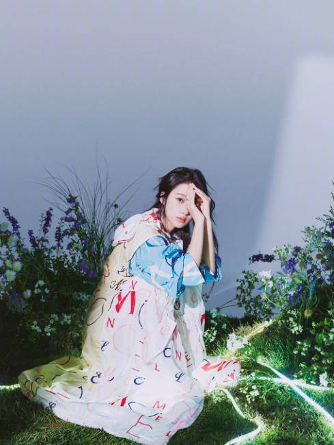 黑长直|孙怡好厉害一女的，黑长直发型搭5个造型，全新演绎26岁辣妈魅力