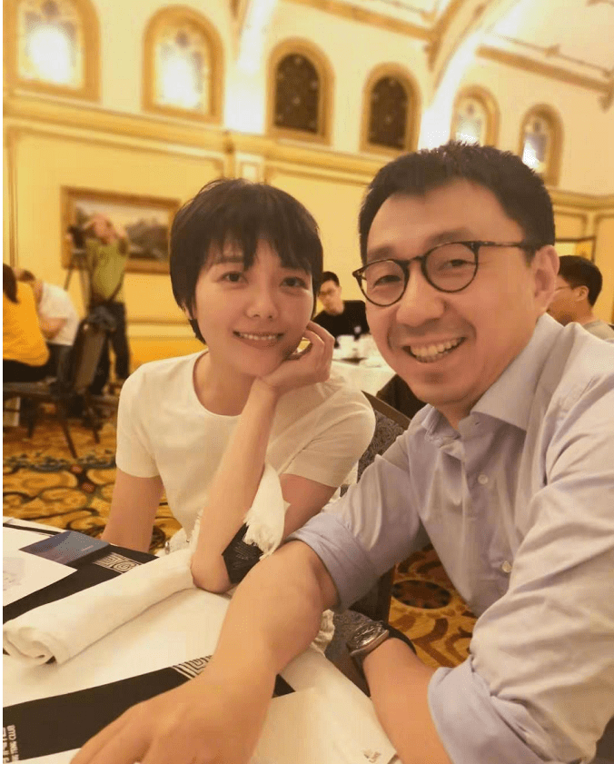 形象|杨乐乐穿的也不低调，带着皇冠穿着鲤鱼服，感觉野心还挺大的