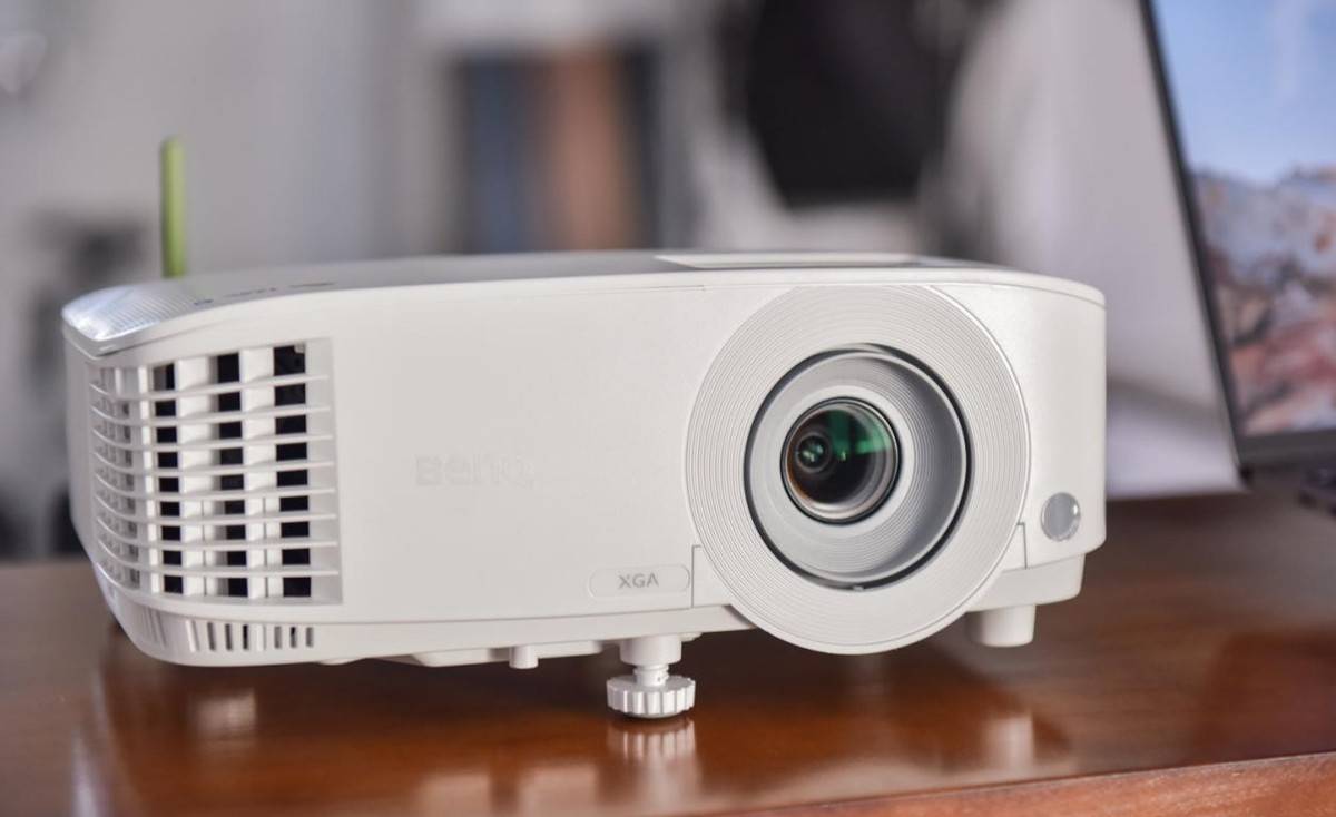 明基e530智能商教投影仪教育设备升级轻松应对新学期