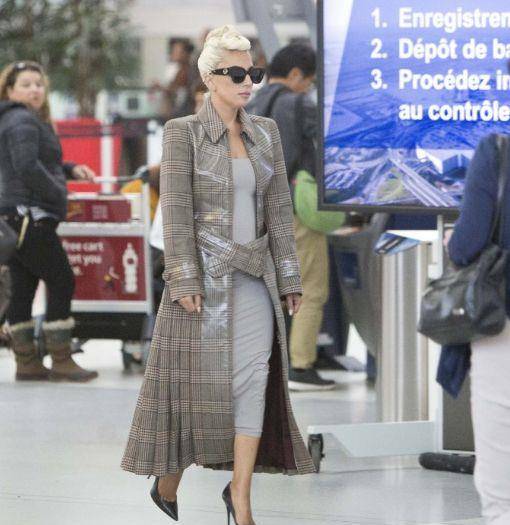 Gaga|Lady Gaga终于丢掉了20cm的战靴和蛇皮袋紧身裙，好好穿衣很范儿