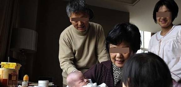 忠告|过来人忠告：坐月子别让亲妈照顾，不仅自己添堵，还影响夫妻感情