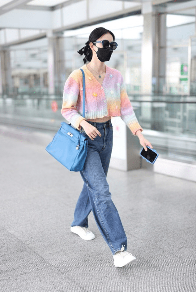 张俪|张俪真是嫩得跟小姑娘一样，快40岁了还能挑战＂五彩衣＂，太清纯