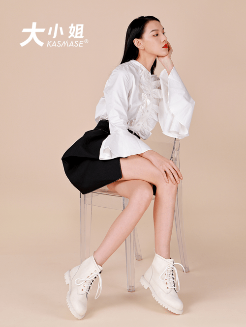 设计|专业打造每一双大码女鞋，大小姐KASMASE守护每位大脚女生穿鞋自由