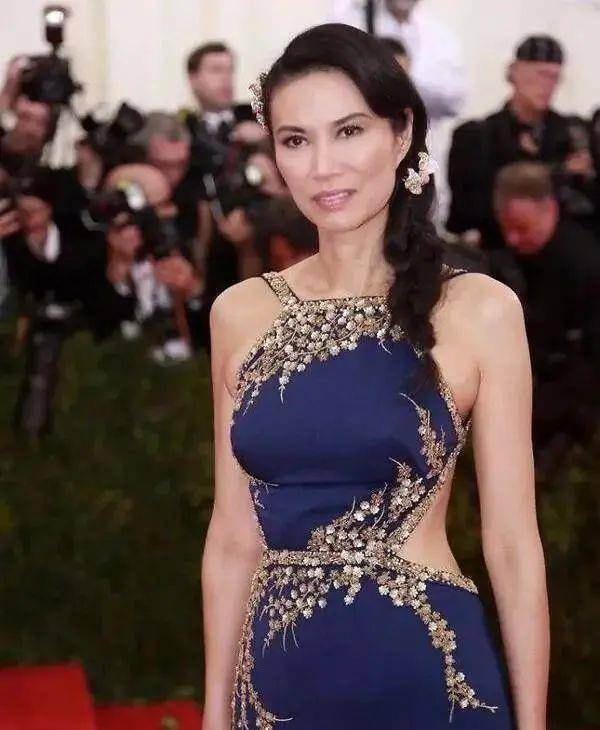 眼神外露的四白眼长相这几位女明星的眼睛好吓人哦