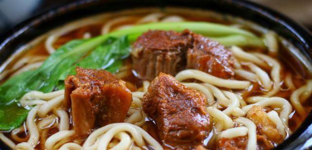 如何做出红色的面 f2a5c1db7b2a4c0d83a836be62bada52.jpeg