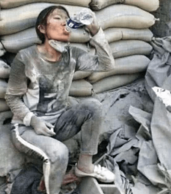 怎么做水泥视频 37e7472f35bd4d38b75249ef33215eec.png
