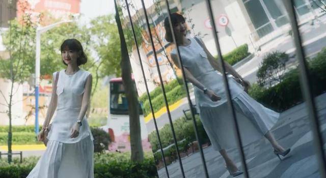 仙女|三十而已：钟晓芹穿白裙去离婚美如初恋，是她作为女人最后的傲娇