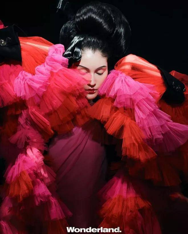 文化|打造Angelababy、倪妮霸榜仙女裙的设计师,进入时尚圈竟是偶然?