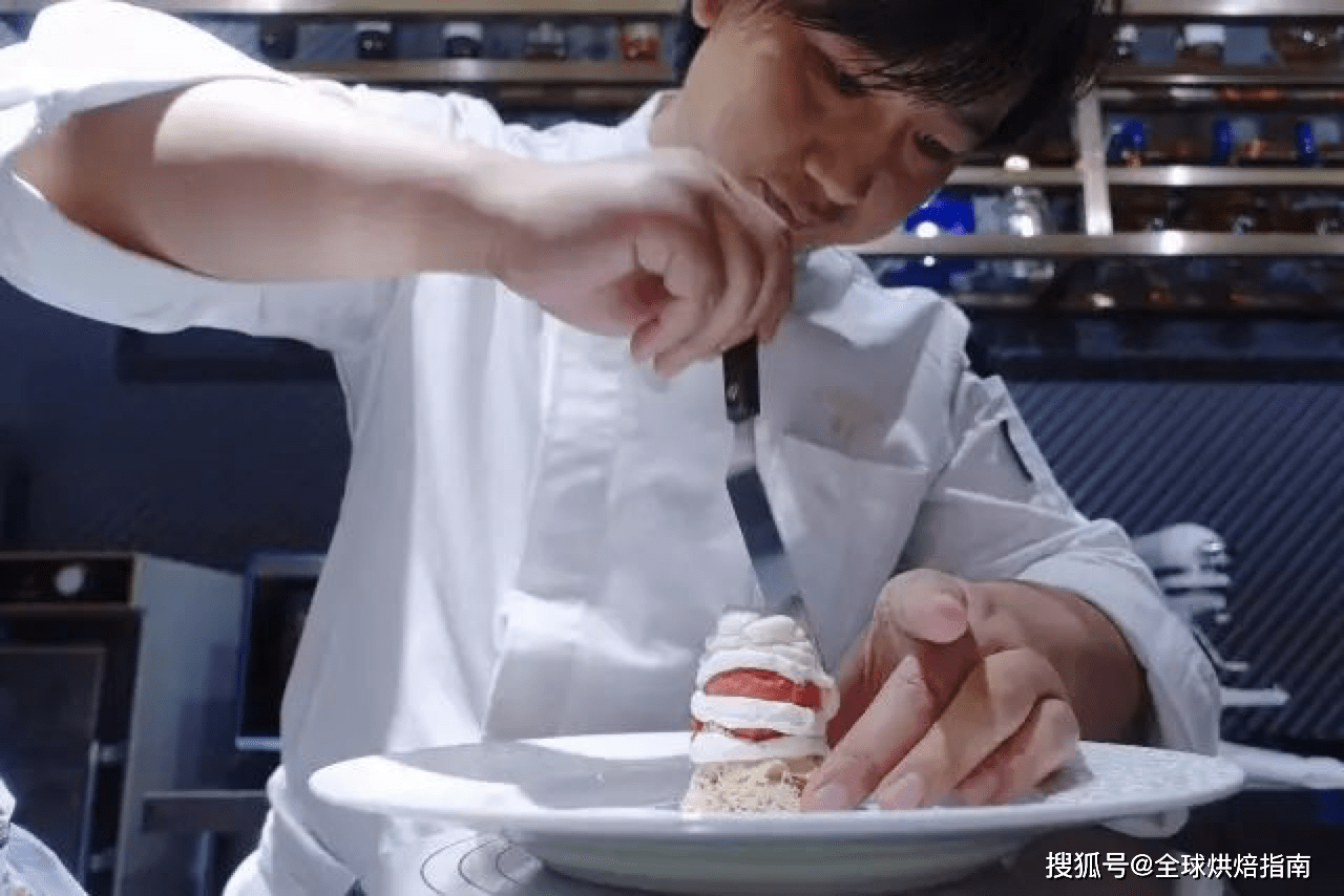 他是中國第一位靠開法甜店，成為世界一流甜品大師的專業師傅！ 熱愛美食 第10张