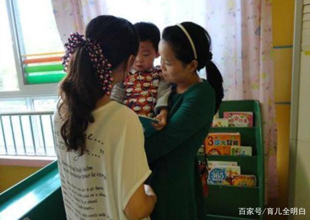 因为|幼儿园老师把孩子做的水果拼盘发到家长群,家长:说清楚不然报警