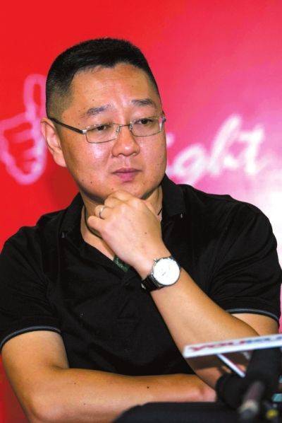 从央视名嘴,到网络节目"混饭"吃,张绍刚是如何"堕落"的?_刘莉莉