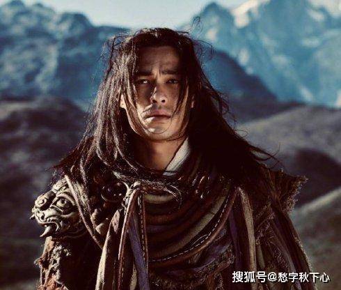 乔峰的内力明明不如的段誉和虚竹,为何能同时用掌力击退两人_武功