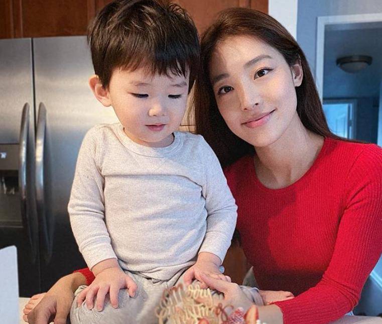 什么是单亲妈妈的身份 1ef13ed1f310492398ff00b2b78aa06b.jpeg