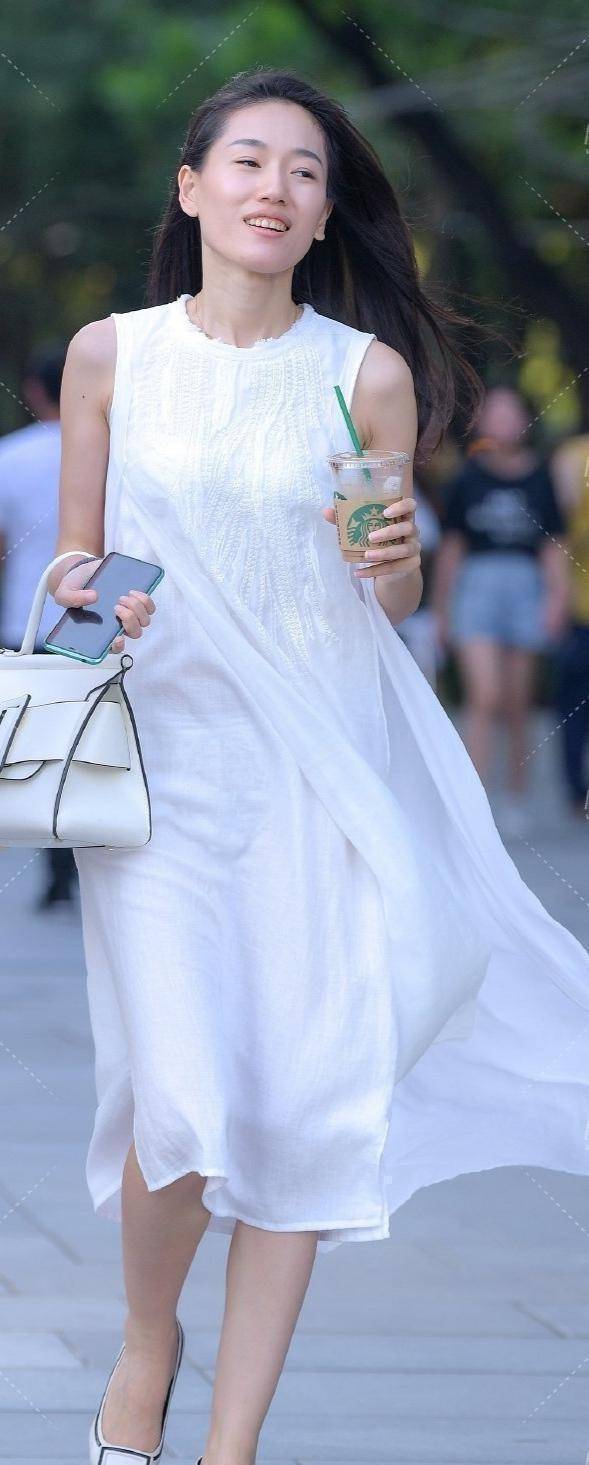 设计|灵动甜美的连衣裙充分展现女神气质，气质女生都喜欢，贴身舒适