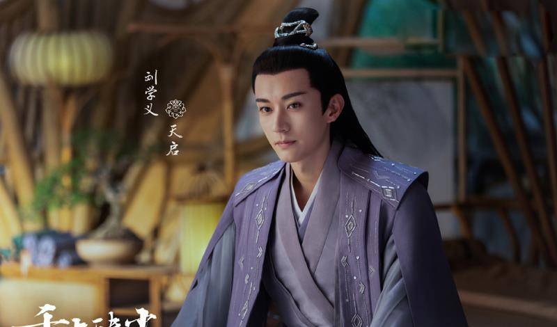 官宣|“欢娱一哥”许凯资源炸裂 新剧搭周冬雨后再搭杨幂 两剧阵容强大