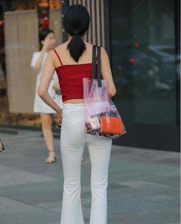 样式|瑜伽裤带来魅惑体态，显瘦又有气质，甜美气息尽显