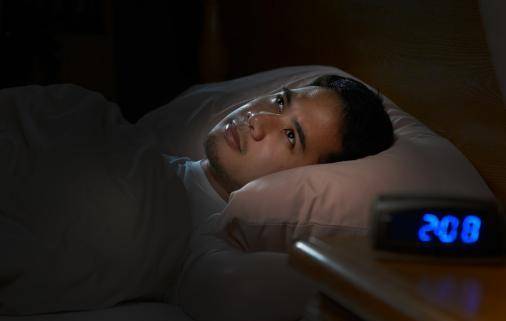 眼睛|肝病不是“悄无声息”，不论男女，出现4种表现，趁早查一下肝