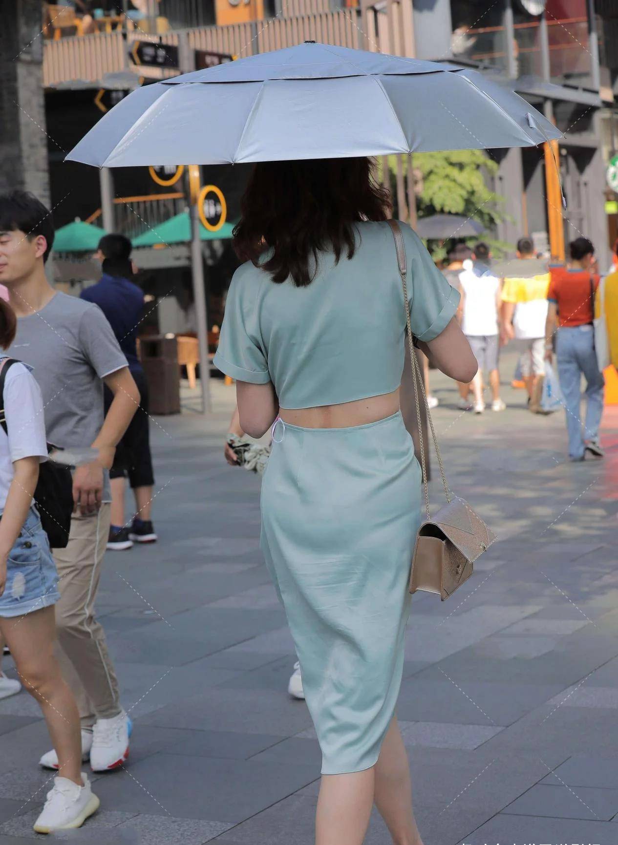 身材|粉色的减龄效果好，有着一种温柔甜美的气息