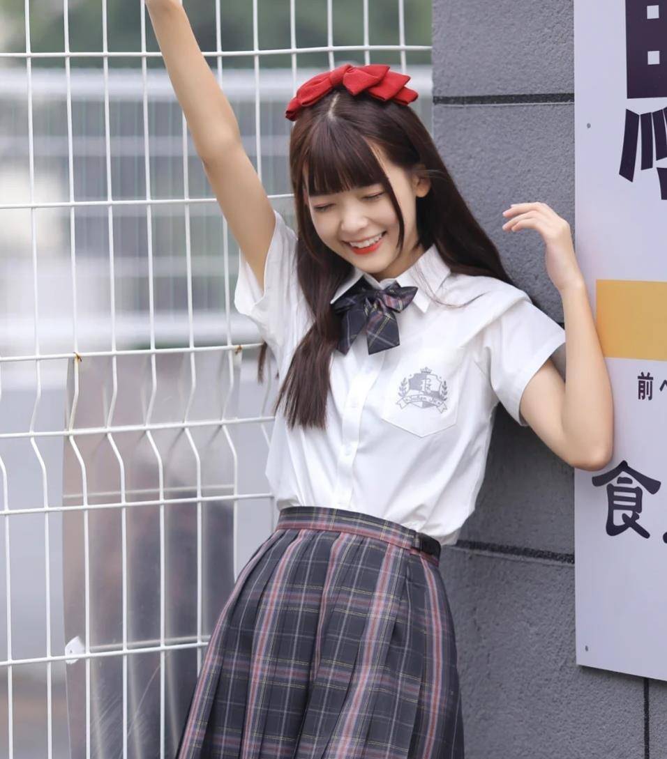 无感|茶艺风斩男穿搭，一字肩甜美，嘴上说着对JK无感，但总会多看两眼