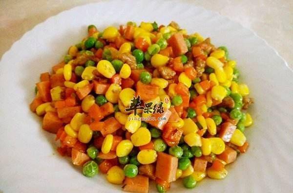 葱花|吃不烦的美食！玉米此做法，百吃不厌，咬一口满嘴留香，味道真棒