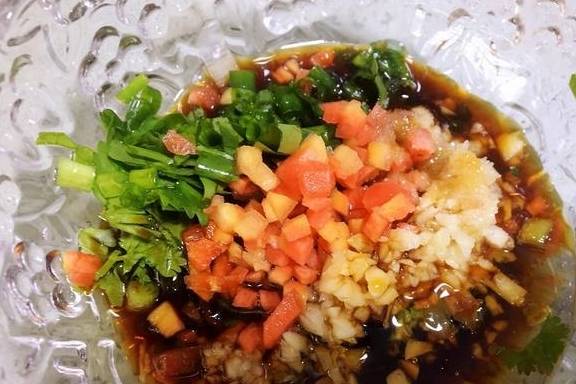 香菜|入秋别忘吃这菜，降脂降压抗衰老，蒸一蒸，拌一拌，一盆都不够吃