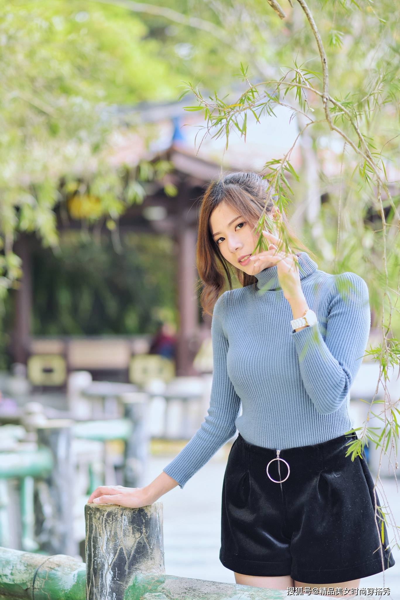 脖颈|极简针织衫+短裤，尽显女性知性优雅的华丽姿态