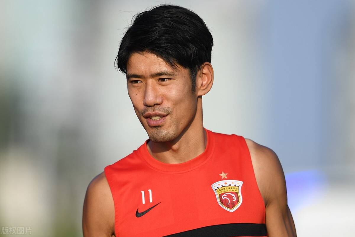 原创吕文君落选国足后意难平,首次公开发声回应,直言没选上很难受!