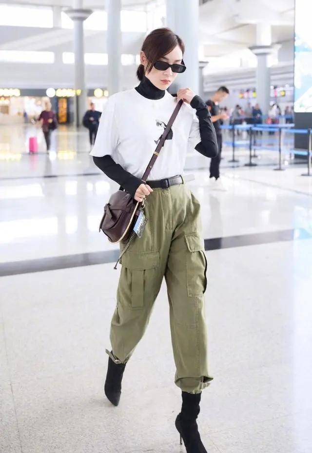 郑钧|郑钧老婆太幸福了!穿羊羔绒外套扛18斤巧克力,全世界只有2颗