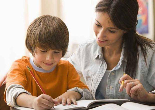 义务|已上完三年幼儿园，7月份满6岁的小男孩，9月1号上小学早不早？